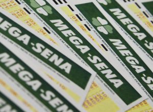 ninguem-acerta-a-mega-sena-e-premio-acumula-em-r$-45-milhoes